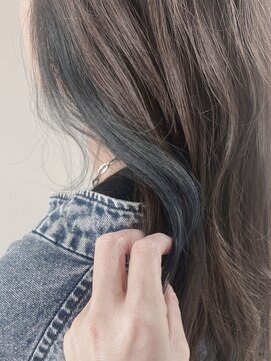 ロータス ヘアデザイン(LOTUS hair design.) ロング　ブルーアッシュ