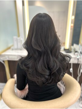 ヴェイナゴヤ(VEYY. nagoya) 艶グレージュ/オリーブグレージュ/レイヤーカット