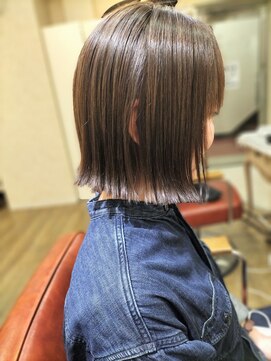 ステアー(stair) 外ハネショート×ハイライトカラー【大宮】