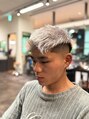 フランクスバーバーリベラルド 横浜(FRANK'S BARBER LIBERALD)&nbsp;ホワイトシルバー×ジェットフェード【横浜/メンズ/MEN’S】