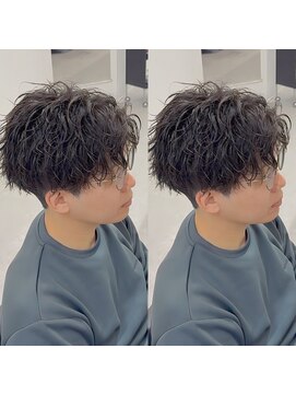 ブライト(BRIGHT) ツイストスパイラルパーマセンターパート