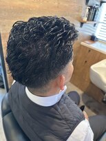 ザ ワルツ(THE Waltz)&nbsp;ジェントルパーマ　フェード　刈り上げ　似合わせ