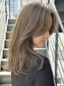 ローウェル(Rowel) ハイトーン/ダブルカラー/グレージュ/レイヤーカット