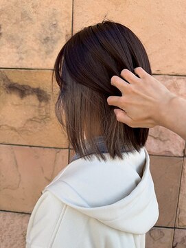 イーストハムヘッドショップ(EAST HAM head shop) 透明感インナーカラー/アッシュグレー/ミディアムボブ