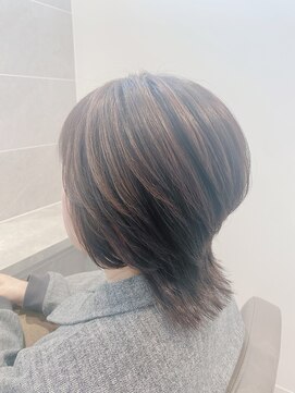 ガーデン ウシワカマル(Garden@ushiwakamaru) ショートボブ/白髪ぼかしハイライト/髪質改善カラー/ウルフ