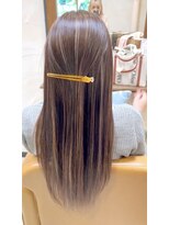 モアムー(Moremuu) 【りえ】ハイライトカラー