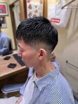 フォーコーナーズ(Four Corners) 大人クロップスタイル