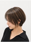 新城明るい白髪染め白髪ぼかしハイライト 大人ショートボブ