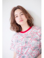 アリエッタ(aRietta)&nbsp;ミディアムカール/センターパート/ハイトーン/レイヤーカット