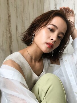 シア(sia) 《sia》大人かわいい耳掛け切りっぱなし小顔ボブ