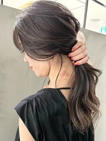 アイヴィー(IVY)&nbsp;ハイライト ハイライトカラー モテ髪 グレージュ