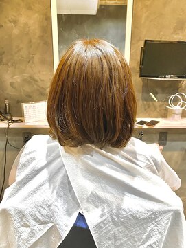 ヨシノ(YOSHINO) ミディアムボブ