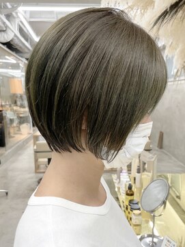 スー 渋谷(suu) 大人ショートボブオリーブベージュ丸みショートカットミニボブ