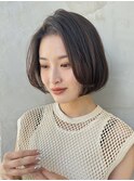 ショートボブ 顔周りレイヤー 丸みボブ イルミナカラー 表参道 