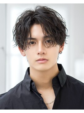 オーシャントーキョー 渋谷神南(OCEAN TOKYO) 波巻きスパイラルツーブロック黒髪センターパート