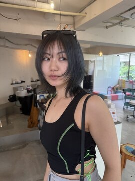 ピノ(pino.) ブルーグレーくすみグレーウルフうざバングケアブリーチ