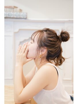 ディア江ノ島(diar) 顔周りレイヤーお団子スタイル