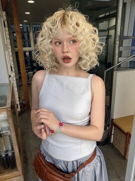 シキ 渋谷(siki) ハイトーン/ブリーチ/レイヤーカット/ブロンド/渋谷/原宿