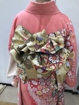 着付け技能士が担当！成人式・卒業式・七五三など、人生の節目を飾る特別な日の着付けはお任せください◎