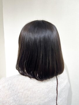 オリーブブラウン  ×  ボブ