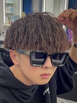 ルースト 京都駅前店(ROOST)&nbsp;イナズマツイストMEN’S HAIR/サーフカール/刈り上げマッシュ