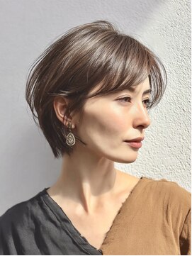 ハーツ(Heart's) 大人ショート　白髪ぼかし　脱白髪染め　ハイライト40代50代60代