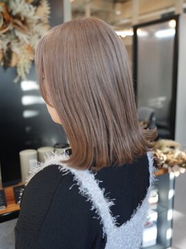 シロ(SHILO) ミルクティーベージュ/諏訪