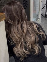 アポロ 横浜駅店(apollo) xバレイヤージュ/ホワイトグレージュ/レイヤーカット