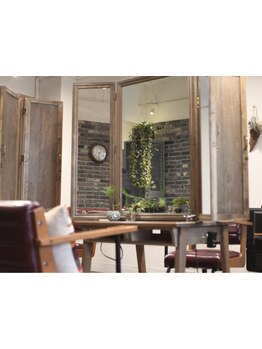 【田町駅西口徒歩3分】夜21:00迄営業中☆平日限定クーポンも多数!マンツーマン施術◎駅近で通いやすい★