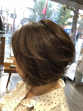 サスペンダーノート 荻窪(Suspender Note) 大人のふんわりショートボブ