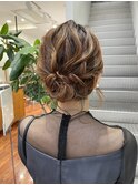 ボブヘアのシニヨンヘア