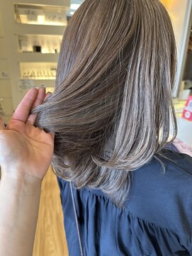 ルシード スタイル レクラ 栄生店(L'UCIDO STYLE L'eclat) 白髪ぼかしハイライト