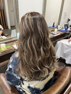 ヘアラボ シロ(Hair lab.Shiro) ハイライトカラーデザインカラーケアブリーチ外国人風ハイトーン