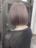 ギークス(GEEKS)&nbsp;【GEEKS渋谷】くすみベージュ/グレージュ/レイヤーボブ/20代30代