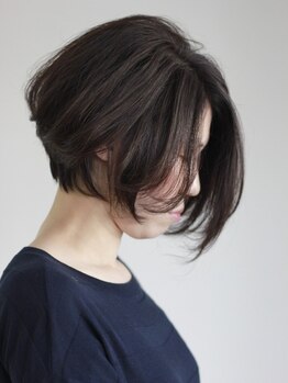 《Aujua》を試したことない人は是非☆季節問わず気になる乾燥やダメージ、癖、うねり、パサつきにオススメ