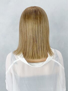 ミルクティーボブブロンドハイトーンミディアム_ba560912