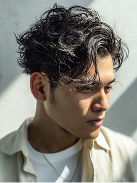 アース 天満橋店(HAIR & MAKE EARTH) 冬の好印象◎刈り上げパーマ×アップバング