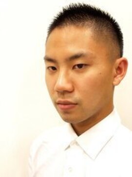 ヨシザワインク プレミアム 横浜 桜木町店(YOSHIZAWA Inc. PREMIUM) メンズビジネス黒髪ソフトモヒカンローフェードスタイル