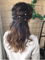 アトレ コウベ(Attrait KOBE)&nbsp;およばれダウンスタイル