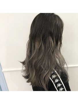 テクライズ 豊橋店(TECHRISE) シルバーグレー×グラデーション