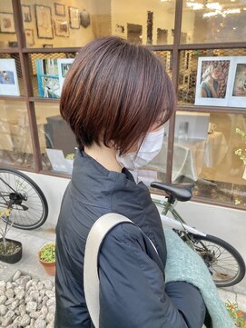 ヒカリス 東三国(HIKARIS) 前下がりショート　大人ショート　イノアカラー　ワインレッド