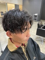 ニアウ 伊勢崎連取店(Niau)&nbsp;メンズセンターパートツイストスパイラルパーマ