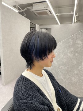 ファイブバイジエクト 堀江(FIVE by The Ect) ウルフカット　インナーウルフ　インナーカラー　インナーブルー