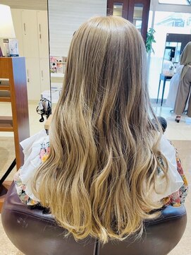 グランデュール 静岡インター通り店(GRANDEUR) ブリーチonミルクティーベージュカラー