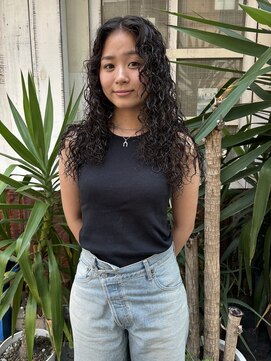 サル(saru) ロングスパイラルパーマ