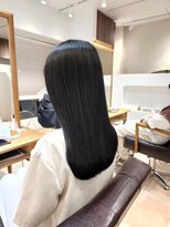 アルメリア 池袋(Arumeria)&nbsp;ネイビーブラックブルージュ大人可愛い艶カラー30代20代