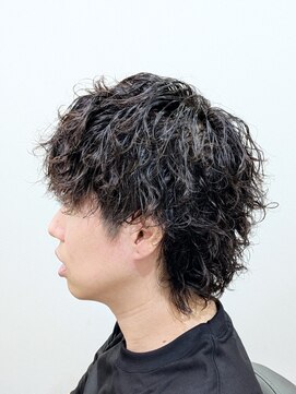 夜髪 無造作感がカッコ良い。しっかり動くパーマヘア