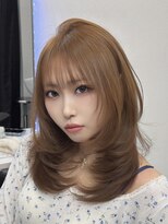 ロムーク 表参道(LOMKH)&nbsp;ミディアムレイヤーロングレイヤーカット顔周りブルーブラック