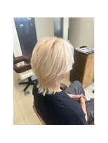 ヘアー ラルゴ(HAIR LARGO)&nbsp;ハイトーンベージュ系カラー