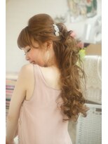 ヘアメイクサロン シャルメ(Hair Make Salon CHARMER) ハーフアップ風大人パーティヘアー